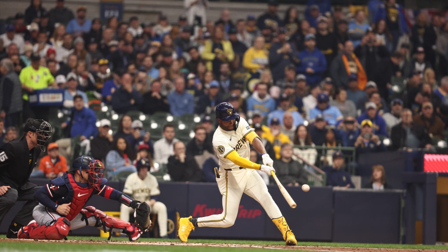 8-2 Brewers Victory: Jackson Chourio's Two-Home Run Show 8-2 Brewers Victory: Jackson Chourio's Two-Home Run Show