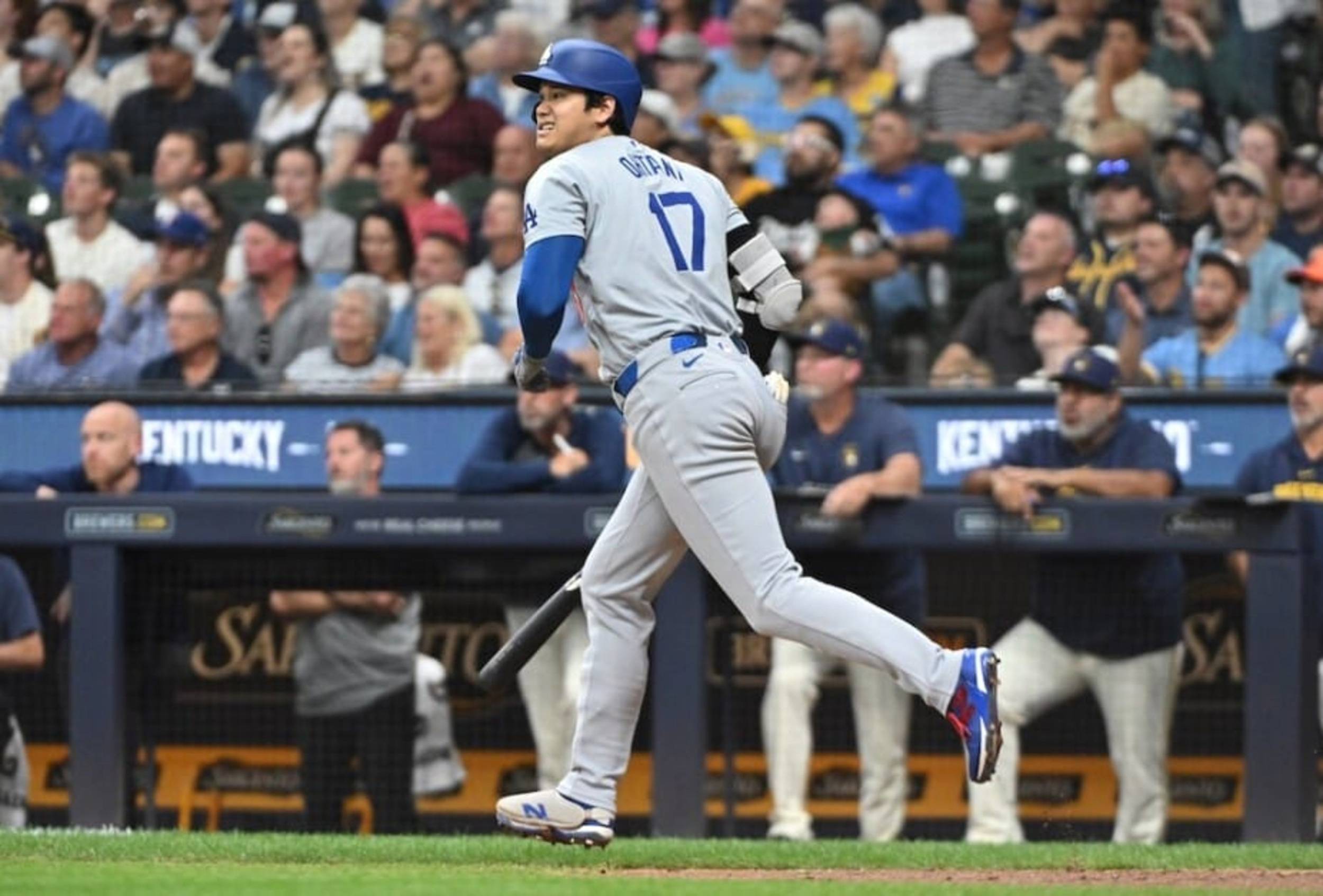 Another Win For The Giants: Flores And Lee Shine Against Brewers Another Win For The Giants: Flores And Lee Shine Against Brewers