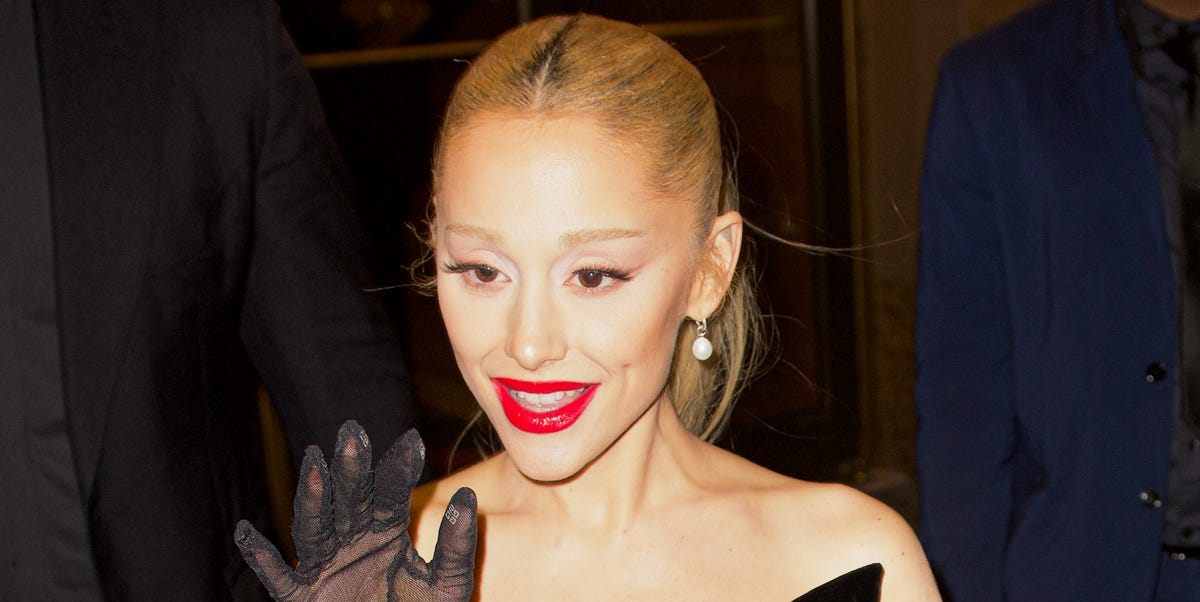 Ariana Grande's New Hair And Tattoos: Seeking Professional Help For Self-Expression Ariana Grande's New Hair And Tattoos: Seeking Professional Help For Self-Expression