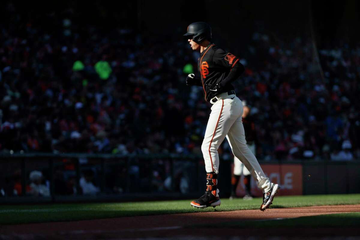 Brewers Fall To Giants: Flores And Lee Lead The Charge Brewers Fall To Giants: Flores And Lee Lead The Charge