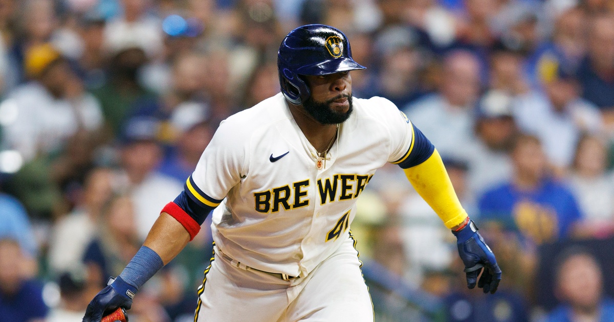 Brewers' Record-Setting Nine Stolen Bases Lead To Dominant Win Brewers' Record-Setting Nine Stolen Bases Lead To Dominant Win