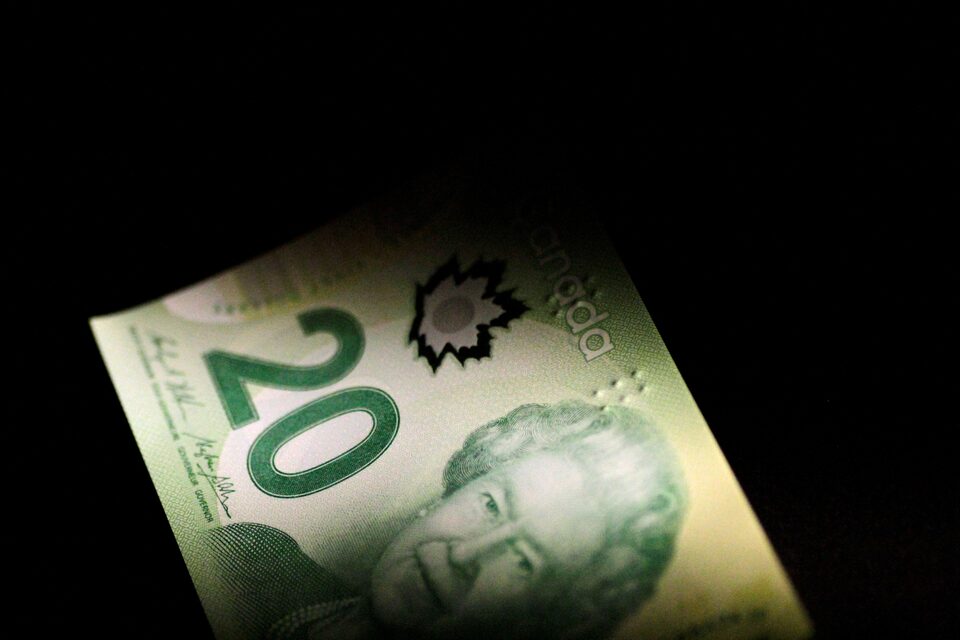 Canadian Dollar Slumps Against Major Currencies Canadian Dollar Slumps Against Major Currencies