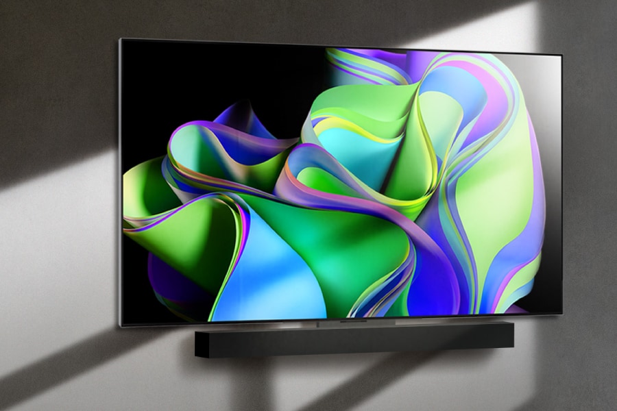 Choosing A 77-Inch TV: My LG C3 OLED Experience Choosing A 77-Inch TV: My LG C3 OLED Experience