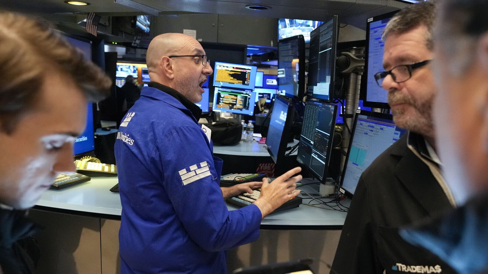Emerging Markets Rally While US Stocks Slump Emerging Markets Rally While US Stocks Slump