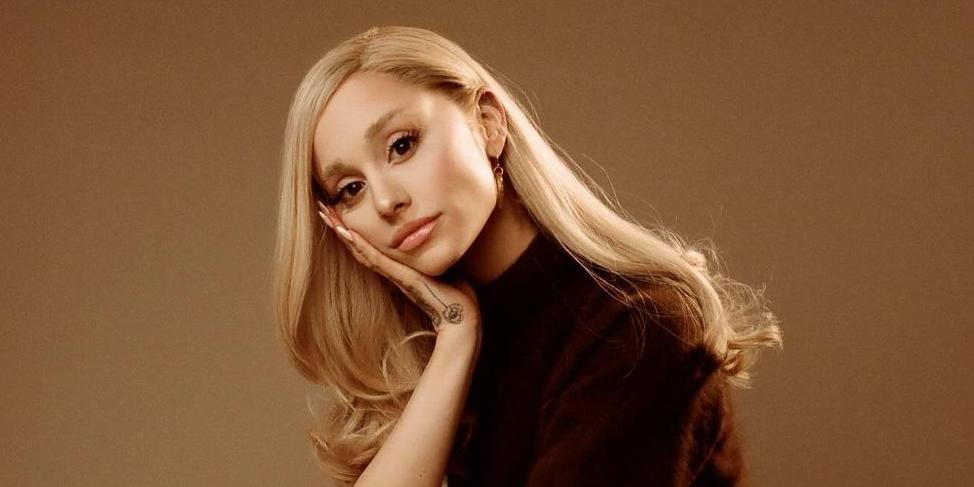 Exploring Ariana Grande's Image Change: Professional Styling And Body Art Exploring Ariana Grande's Image Change: Professional Styling And Body Art