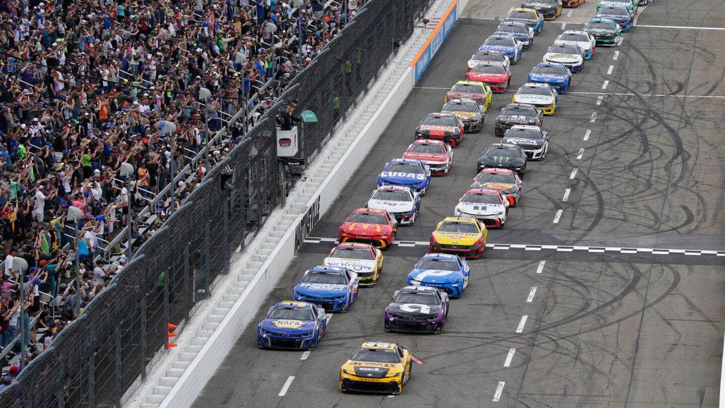 Hamlin Ends Martinsville Dry Spell: Victory At Last Hamlin Ends Martinsville Dry Spell: Victory At Last