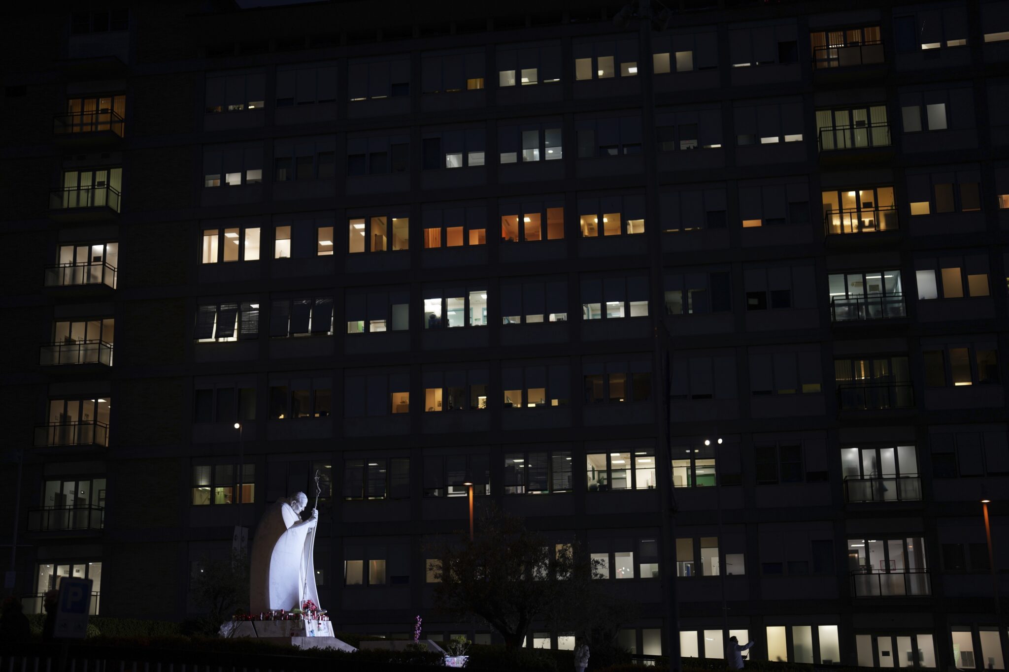 Pope Francis' Papacy: Global Reach And Internal Divisions Pope Francis' Papacy: Global Reach And Internal Divisions