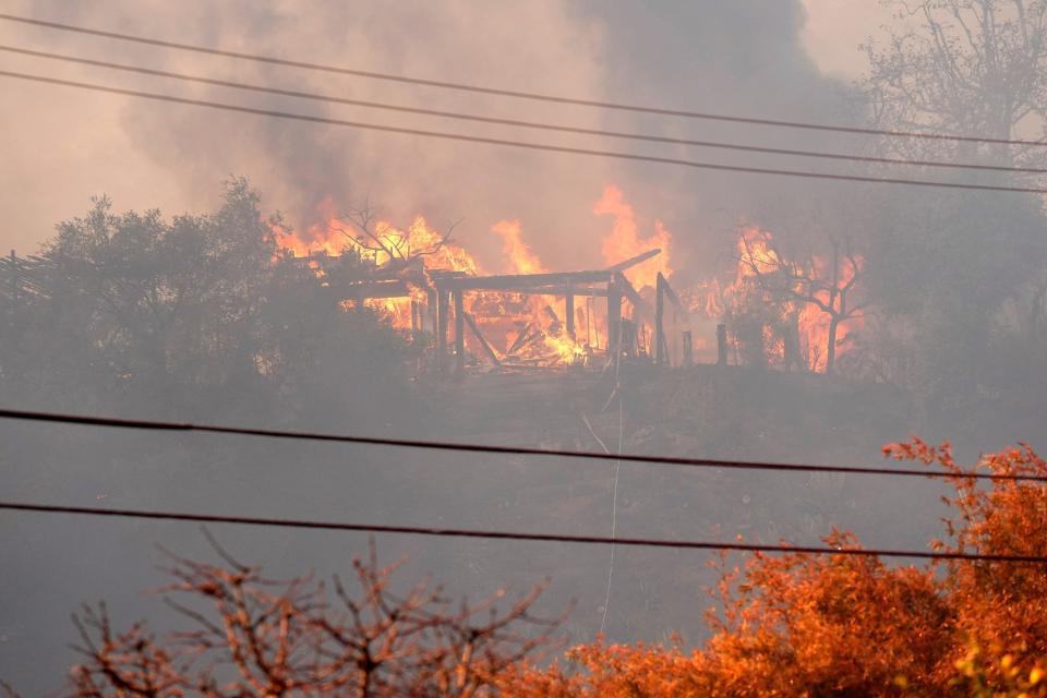 Selling Sunset Star Exposes LA Landlord Price Gouging After Fires Selling Sunset Star Exposes LA Landlord Price Gouging After Fires